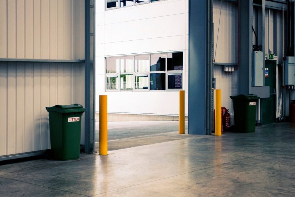 improve-slip-hazards-with-industrial-resin-flooring-1024x683